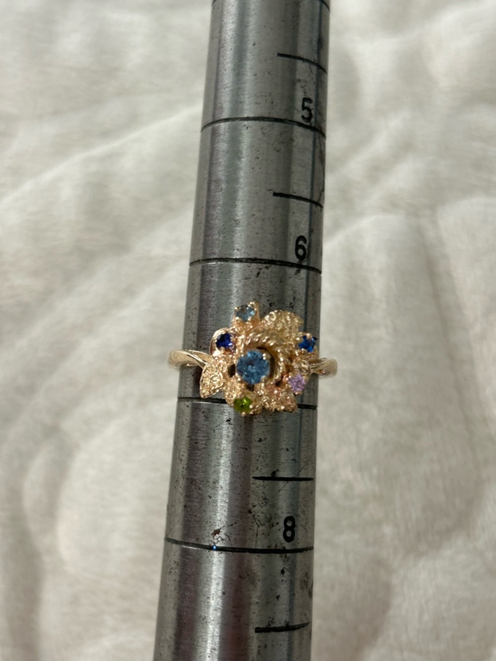 Vintage 10KT Gold Multi-Topaz Gemstone
Flower Ring (Size 6.75)